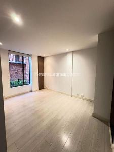Apartamento de 2 alcobas en arriendo en La Carolina, Bogotá, 100 m² · foto 3 de 9