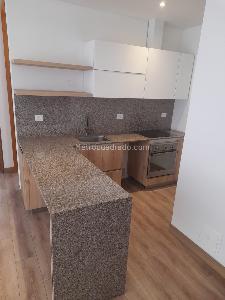 Apartaestudio en venta en El Refugio, Bogotá, 58 m² · foto 5 de 15