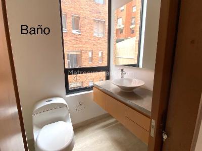 Apartaestudio en venta en El Refugio, Bogotá, 58 m² · foto 11 de 15