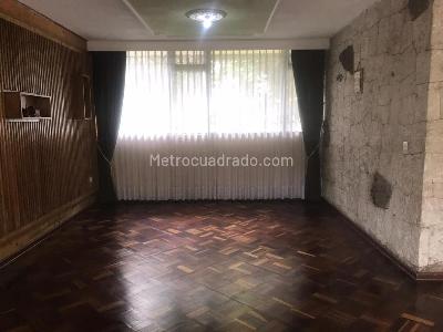 Casa de 4 alcobas en venta en La Castellana, Bogotá, 300 m² · foto 2 de 12