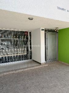 Casa de 4 alcobas en venta en Los Andes, Bogotá, 400 m² · foto 2 de 15