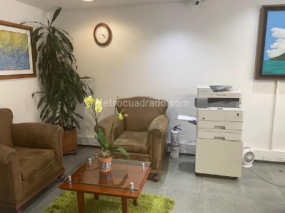 Casa de 5 alcobas en venta en Polo Club, Bogotá, 313 m² · foto 12 de 14