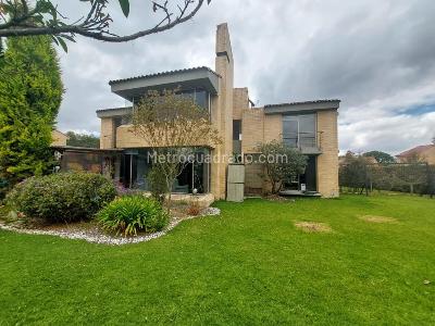 Casa de 3 alcobas en venta en Guaymaral, Bogotá, 240 m² · foto 4 de 16
