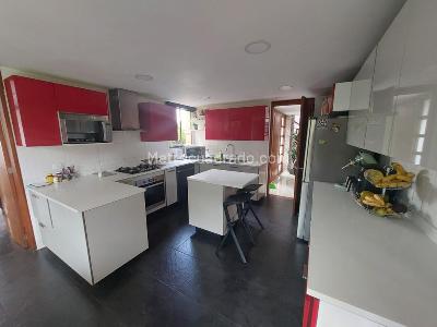 Casa de 3 alcobas en venta en Guaymaral, Bogotá, 240 m² · foto 9 de 16