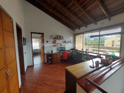 Casa de 3 alcobas en venta en Guaymaral, Bogotá, 240 m² · foto 10 de 16