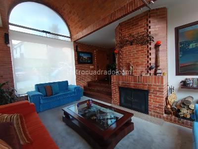 Casa de 5 alcobas en venta en Niza, Bogotá, 292 m² · foto 6 de 20