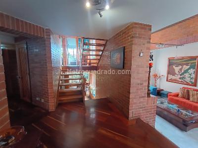 Casa de 5 alcobas en venta en Niza, Bogotá, 292 m² · foto 15 de 20