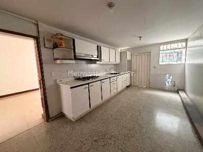 Casa de 4 alcobas en arriendo en Puente Largo, Bogotá, 350 m² · foto 15 de 16