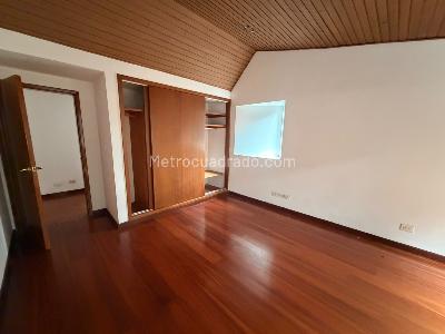 Casa de 4 alcobas en arriendo en Puente Largo, Bogotá, 350 m² · foto 5 de 16