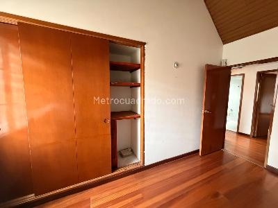 Casa de 4 alcobas en arriendo en Puente Largo, Bogotá, 350 m² · foto 6 de 16