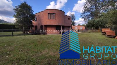 Casa de 4 alcobas en venta en La Sebastiana, Envigado, 280 m² · foto 17 de 20