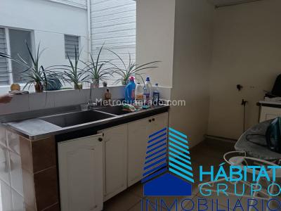 Casa de 4 alcobas en venta en Los Colores, Medellín, 180 m² · foto 2 de 20