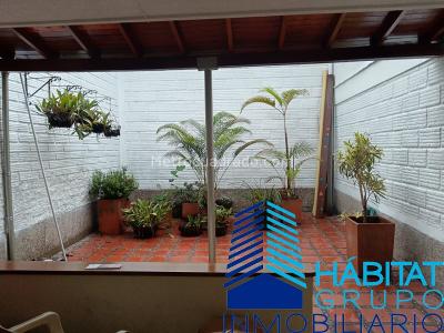 Casa de 4 alcobas en venta en Los Colores, Medellín, 180 m² · foto 7 de 20