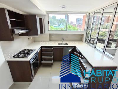 Apartamento de 3 alcobas en arriendo en La Florida, Medellín, 128 m² · foto 2 de 17
