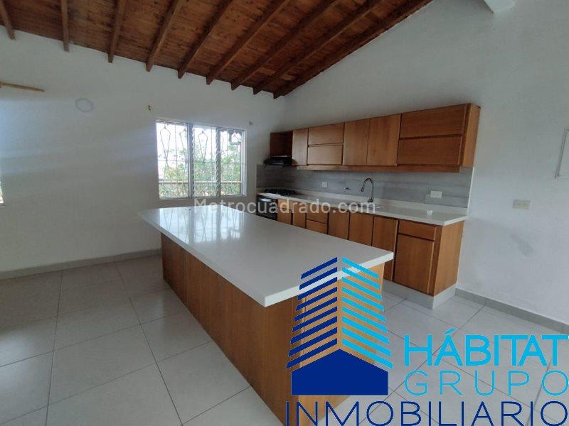3BR Apartment in La Mina (1800 m²) - 5