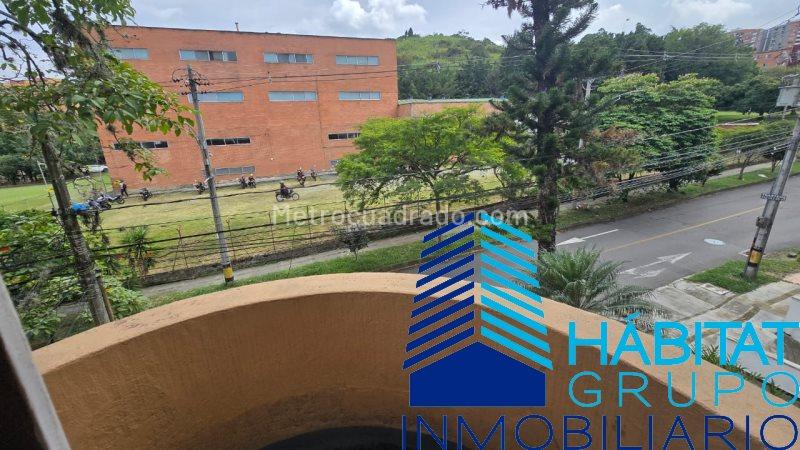 Casa Amplia de 5 Alcobas en La Castellana - 2