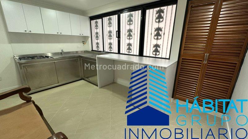 Estudio Amplio de 1 Alcoba en Laureles (San Joaquín)