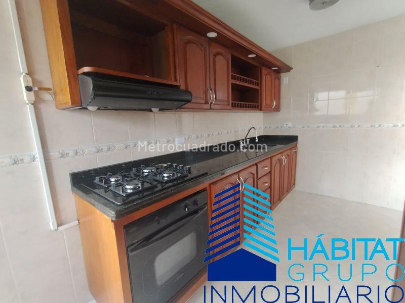 Apartamento Amplio de 3 Alcobas en Calasanz - 2