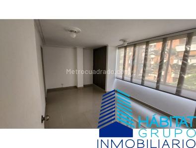 Apartamento en venta en Laureles, Medellín · foto 2 de 20