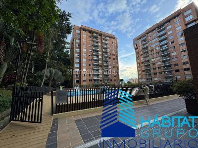 Apartamento de 5 alcobas en arriendo en El Poblado, Medellín, 110 m² · foto 2 de 3