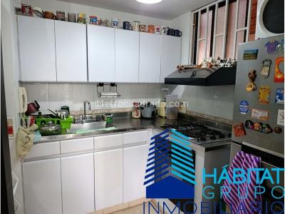 Apartamento en venta en El Poblado, Medellín · foto 3 de 12