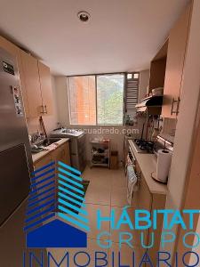 Apartamento en arriendo en Envigado, Medellín · foto 2 de 11