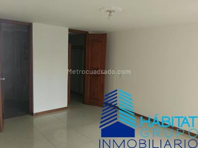 Apartamento de 3 alcobas en arriendo en Los Colores, Medellín, 94 m² · foto 12 de 20