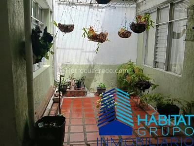 Casa de 4 alcobas en venta en Los Colores, Medellín, 157 m² · foto 3 de 20