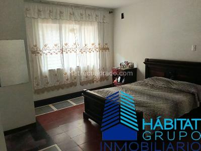 Casa de 4 alcobas en venta en Los Colores, Medellín, 157 m² · foto 12 de 20