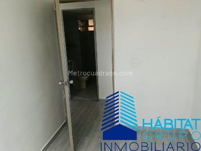 Casa de 3 alcobas en venta en Los Colores, Medellín, 43 m² · foto 15 de 17