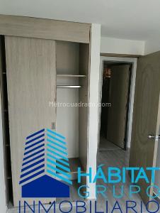 Casa de 3 alcobas en venta en Los Colores, Medellín, 43 m² · foto 9 de 17