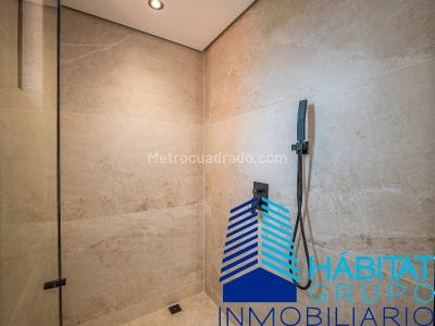 Apartamento de 2 alcobas en venta en El Poblado, Medellín, 211 m² · foto 11 de 20
