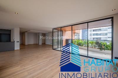 Apartamento de 2 alcobas en venta en El Poblado, Medellín, 211 m² · foto 2 de 20