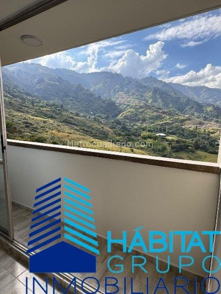 Spacious 2BR Apartment in Santa Ana, Bello - 4