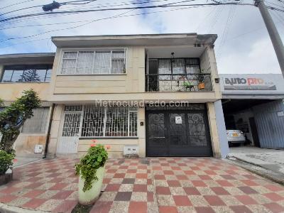 Casa en venta en Galerias, Bogotá · foto 4 de 19