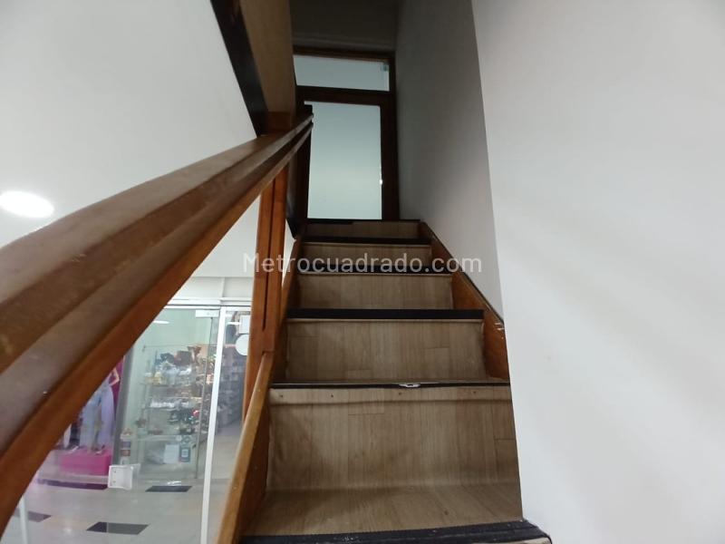 Local Comercial en Arriendo, Niza, Bogotá D.C. - Más
