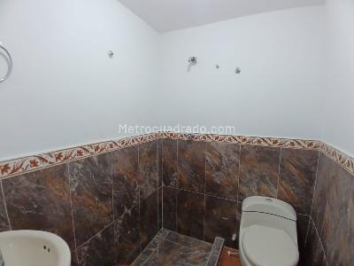 Casa de 5 alcobas en venta en Florida Blanca, Bogotá, 350 m² · foto 9 de 20