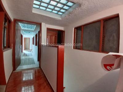 Casa de 5 alcobas en venta en Florida Blanca, Bogotá, 350 m² · foto 10 de 20