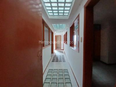 Casa de 5 alcobas en venta en Florida Blanca, Bogotá, 350 m² · foto 12 de 20