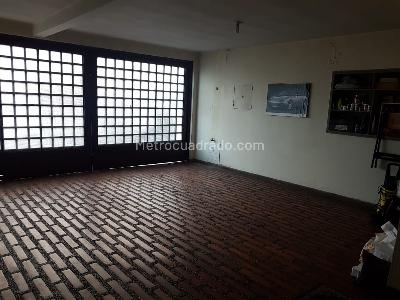 Casa de 5 alcobas en venta en Niza Norte, Bogotá, 327 m² · foto 4 de 20