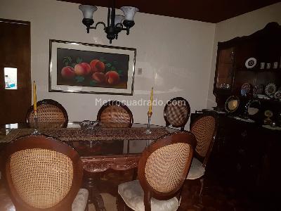 Casa de 5 alcobas en venta en Niza Norte, Bogotá, 327 m² · foto 8 de 20
