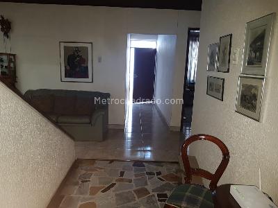Casa de 5 alcobas en venta en Niza Norte, Bogotá, 327 m² · foto 10 de 20