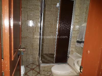 Casa de 5 alcobas en venta en Niza Norte, Bogotá, 327 m² · foto 13 de 20