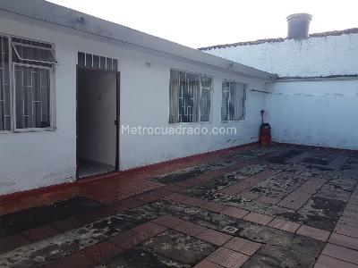 Casa de 5 alcobas en venta en Niza Norte, Bogotá, 327 m² · foto 18 de 20
