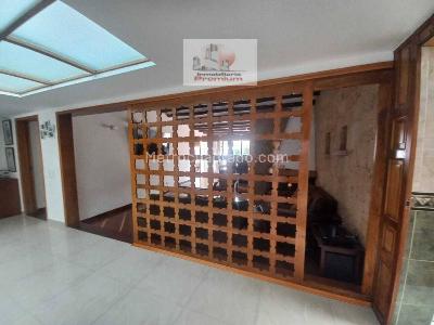 Casa de 4 alcobas en venta en Niza Suba, Bogotá, 420 m² · foto 2 de 20