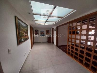 Casa de 4 alcobas en venta en Niza Suba, Bogotá, 420 m² · foto 3 de 20