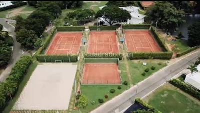 Casa de 5 alcobas en venta en Lagos Del Peñon, Girardot, 1050 m² · foto 7 de 15