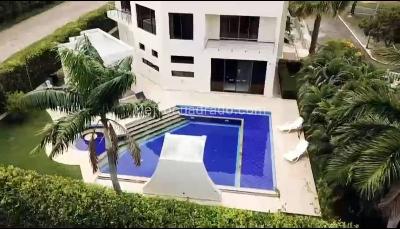 Casa de 5 alcobas en venta en Lagos Del Peñon, Girardot, 1050 m² · foto 10 de 15