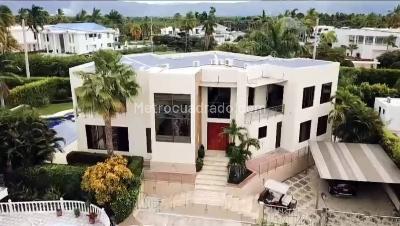 Casa de 5 alcobas en venta en Lagos Del Peñon, Girardot, 1050 m² · foto 13 de 15