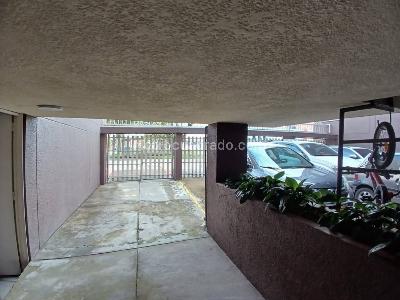 Apartamento en venta en Las Villas, Bogotá · foto 9 de 11